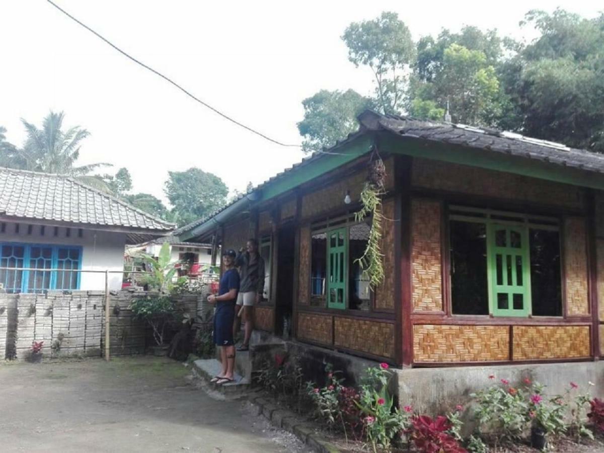 Tereng Wilis Jungle Inn Tetebatu Exterior photo