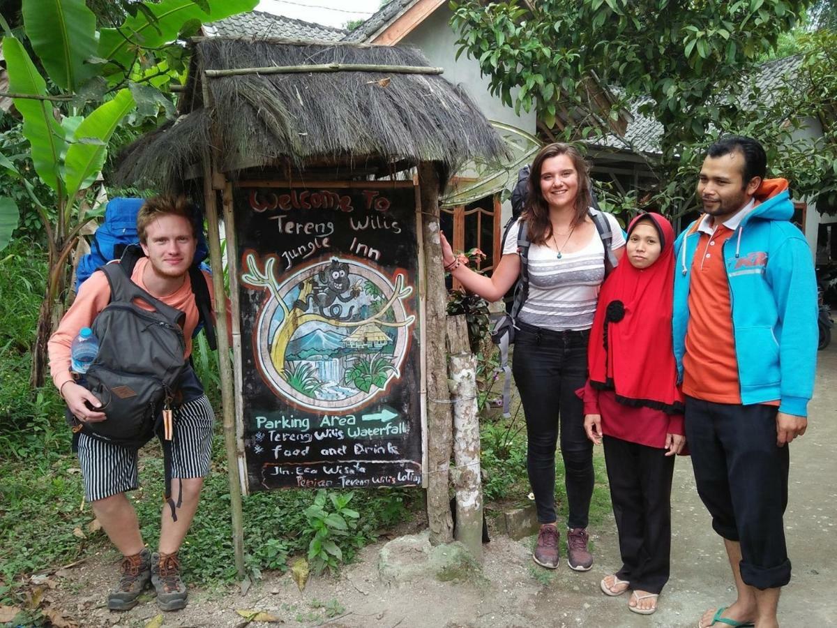 Tereng Wilis Jungle Inn Tetebatu Exterior photo